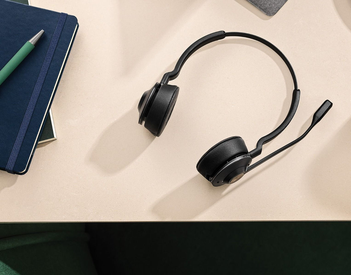 Jabra Engage 45 SE Stereo DECT Headset, Deskphone calls, Sound like a pro, Get up to 13 hours of talk-time, Up to 150m, 